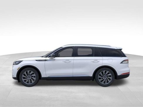 New 2026 Lincoln Aviator AWD image 4