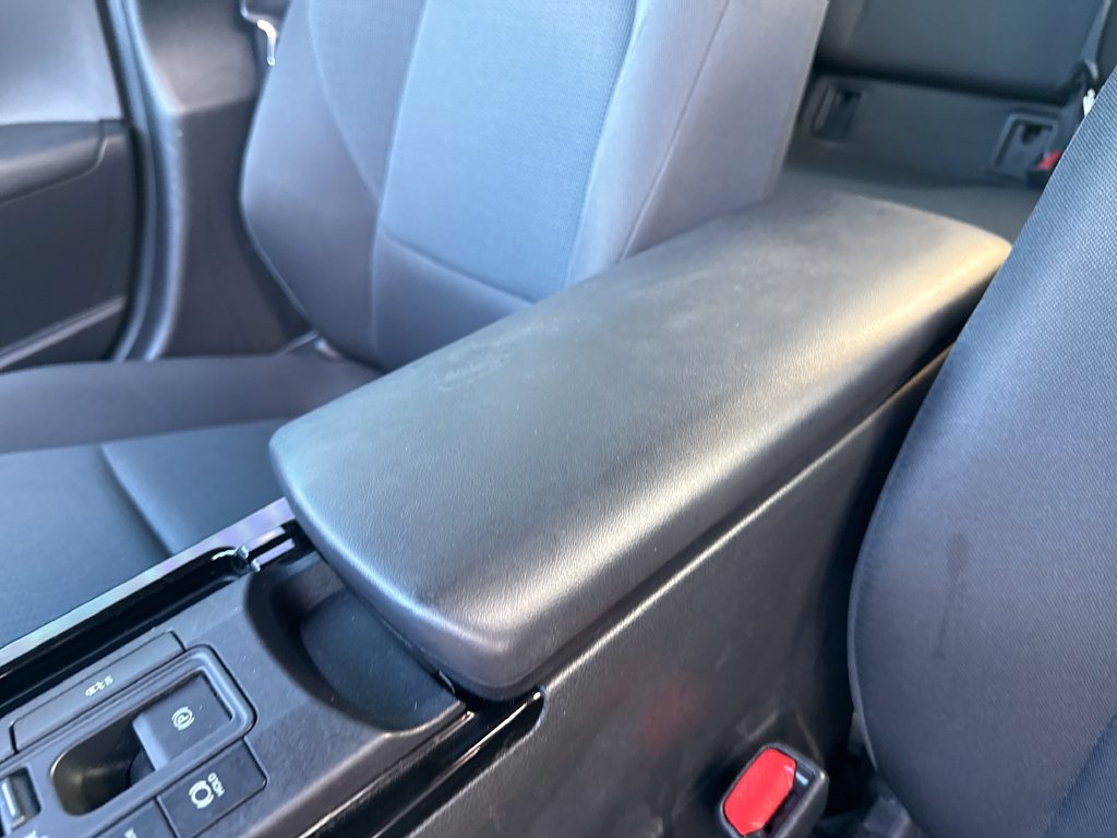 Used 2024 Toyota Prius LE FWD image 21