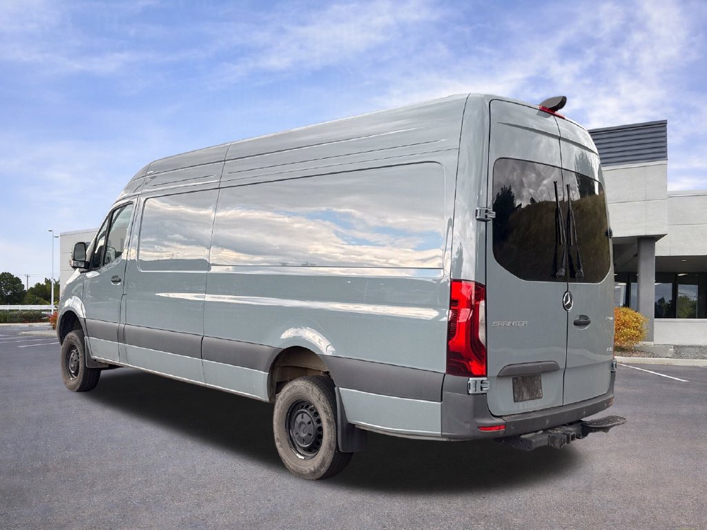 Used 2025 Mercedes-Benz Sprinter 2500 image 6