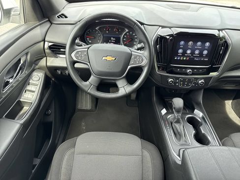 Used 2023 Chevrolet Traverse LT FWD image 13