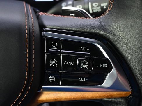 Used 2023 Jeep Grand Cherokee L Summit image 38