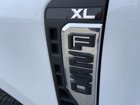 New 2026 Ford F250 XL w/ XL Chrome Package image 7