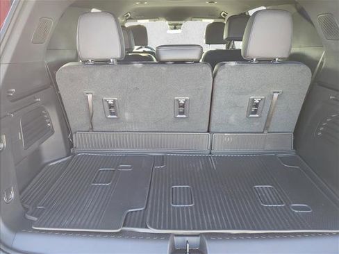 Used 2026 Chevrolet Traverse LT w/ Driver Confidence Package FWD image 7