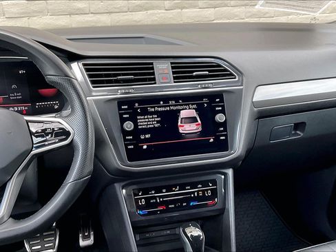 Certified 2023 Volkswagen Tiguan SE R-Line FWD image 5