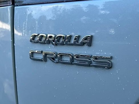 Used 2024 Toyota Corolla Cross XLE w/ Convenience Package AWD/4WD image 13