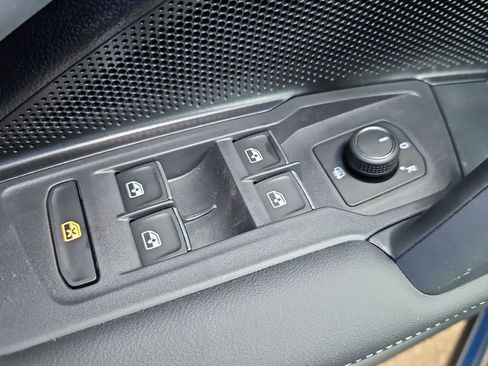 New 2026 Volkswagen Tiguan SE AWD/4WD image 17