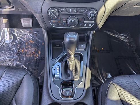 Used 2021 Jeep Cherokee Limited w/ Elite Package image 26