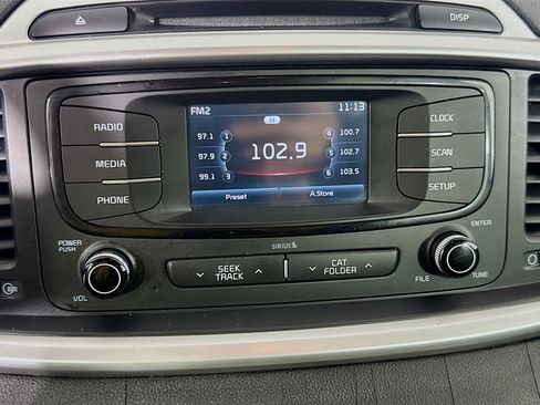 Used 2016 Kia Sorento LX image 16