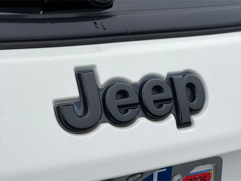 Used 2019 Jeep Compass Latitude image 38