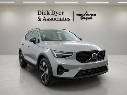 New 2026 Volvo XC40 B5 Plus w/ Protection Package Premier
