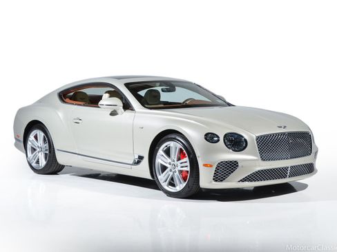 Used 2022 Bentley Continental GT image 1