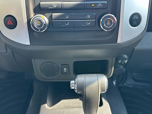 Used 2018 Nissan Frontier Desert Runner RWD image 19