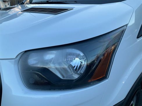 New 2026 Ford Transit 250 148 Medium Roof image 9