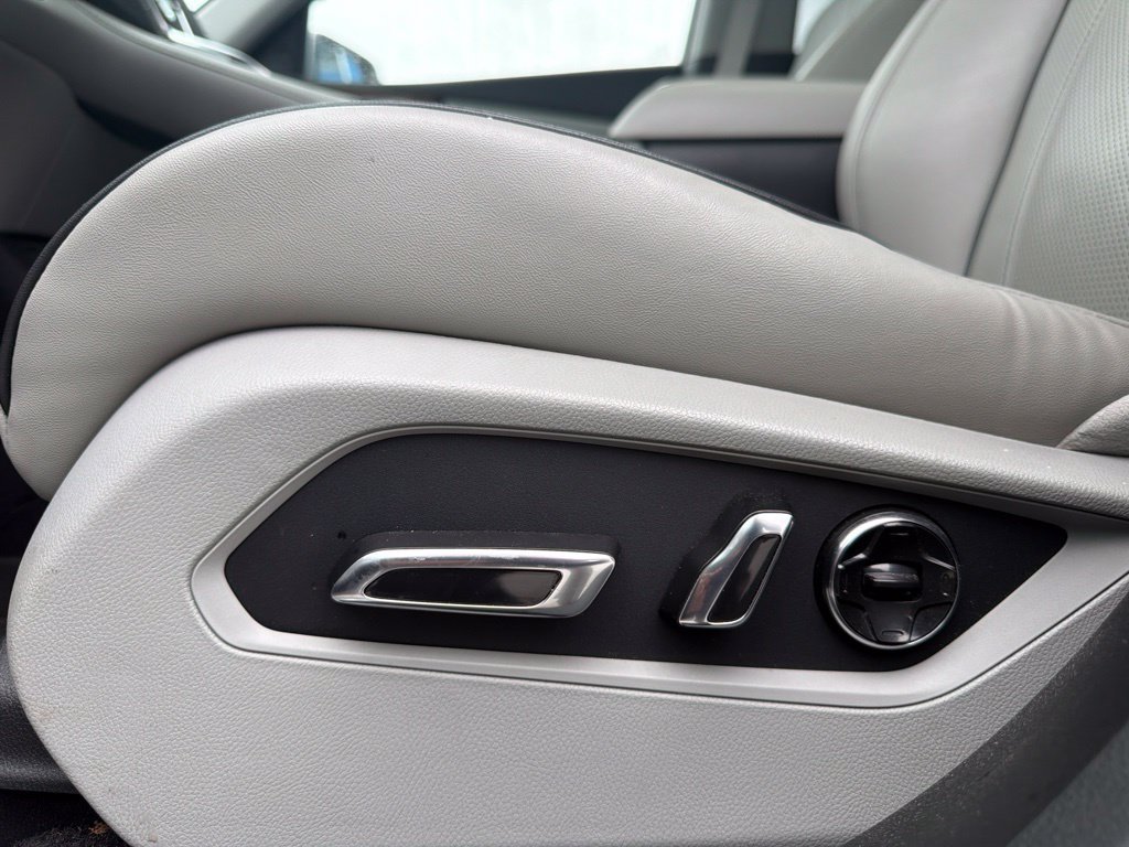 Used 2019 Acura RDX w/ Advance Package AWD/4WD image 10
