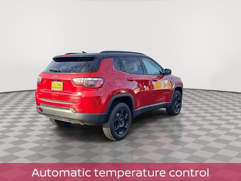 Used 2024 Jeep Compass Trailhawk image 9