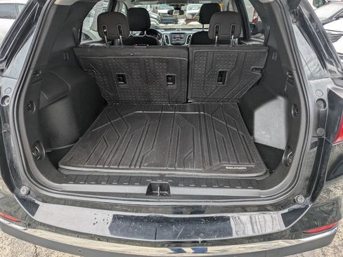 Used 2020 Chevrolet Equinox LT w/ Driver Convenience Package image 13