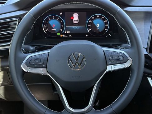 New 2026 Volkswagen Atlas Cross Sport SE image 9