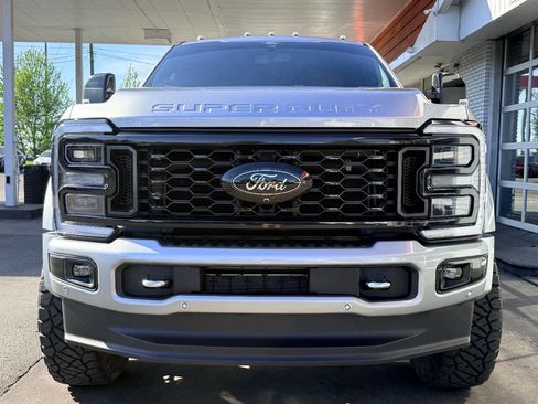 Used 2024 Ford F450 Platinum w/ FX4 Off-Road Package image 14