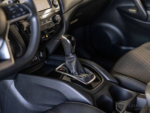 Used 2019 Nissan Rogue S image 19