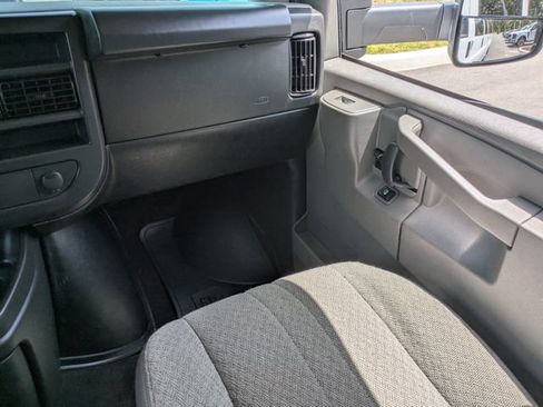 Used 2024 Chevrolet Express 3500 LS RWD image 17