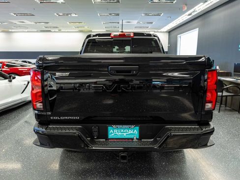 Used 2024 Chevrolet Colorado Z71 w/ Z71 Convenience Package 2 image 7