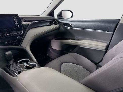 Certified 2022 Toyota Camry LE FWD image 23