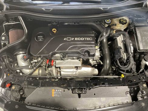 Used 2017 Chevrolet Cruze Premier image 9