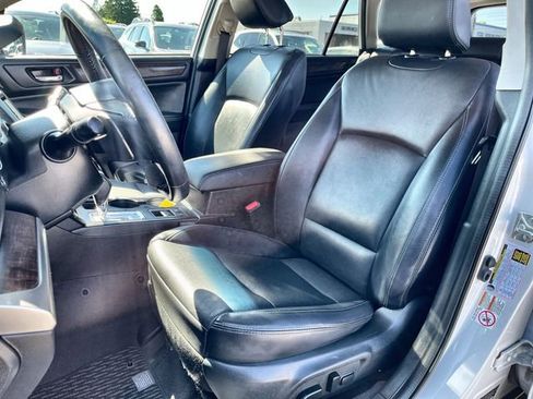 Used 2017 Subaru Outback 2.5i Limited AWD/4WD image 15