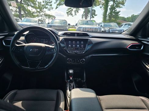 Certified 2021 Chevrolet TrailBlazer RS w/ Convenience Package FWD image 12