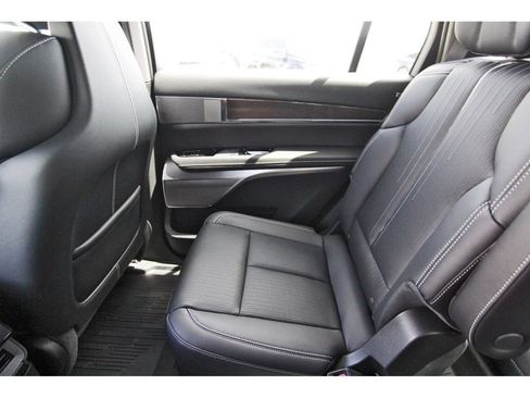 New 2027 Cadillac Vistiq Luxury AWD/4WD image 12