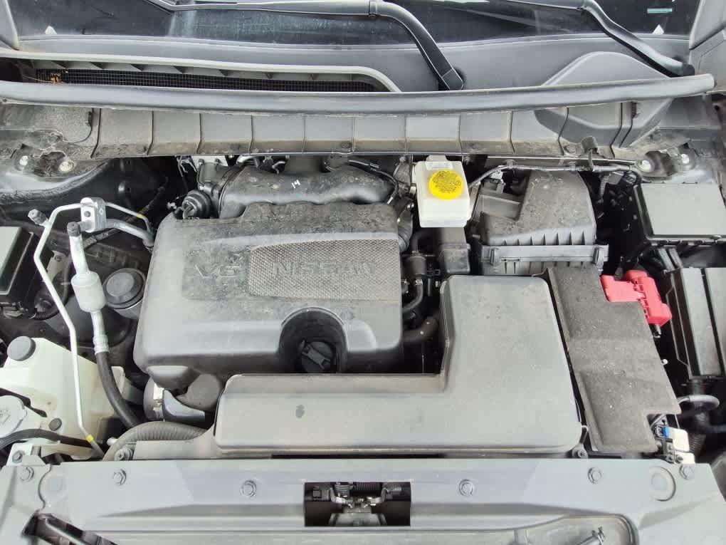 Used 2024 Nissan Pathfinder SL w/ Black Appearance Package AWD/4WD image 18