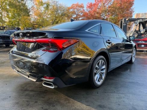 Used 2019 Toyota Avalon XLE image 5
