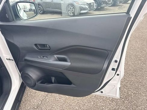 Certified 2025 Nissan Kicks Play S FWD image 22