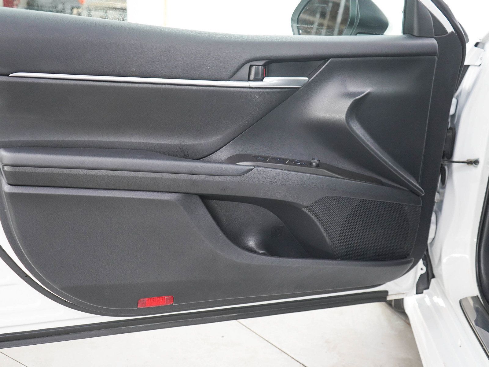 Used 2024 Toyota Camry SE FWD image 17