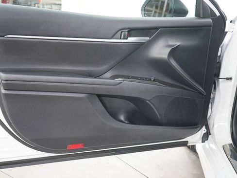 Used 2024 Toyota Camry SE FWD image 17