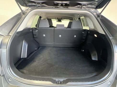 Used 2022 Toyota RAV4 LE FWD image 32