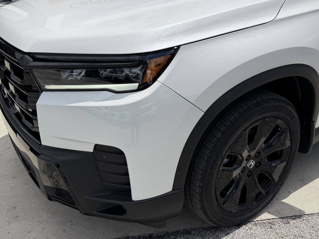 New 2026 Honda Pilot Black Edition image 7