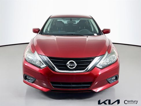 Used 2018 Nissan Altima 2.5 SR w/ SR Special Edition FWD image 2