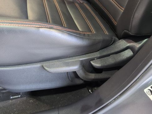 Used 2020 Nissan Kicks SR w/ SR Premium Package image 10