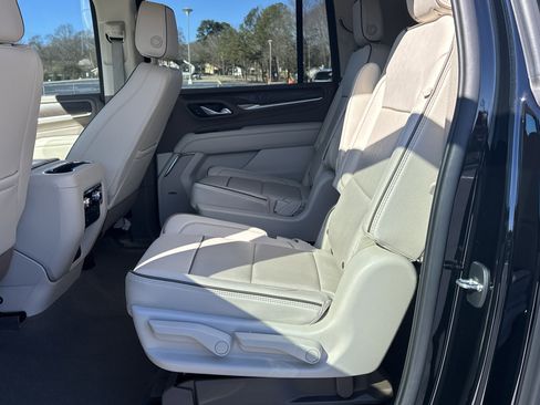 Certified 2022 GMC Yukon XL Denali image 16