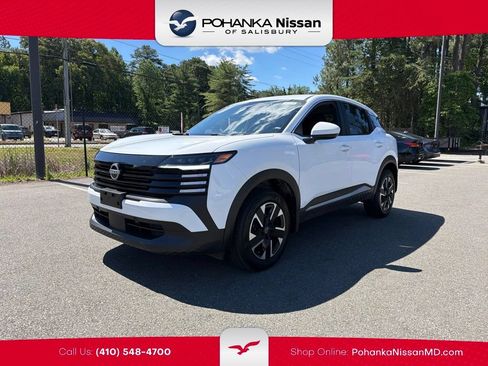 Certified 2025 Nissan Kicks SV AWD/4WD image 1