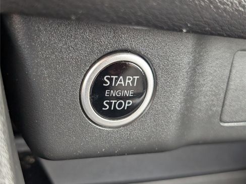 Used 2023 Nissan Rogue SV AWD/4WD image 23