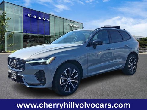 Certified 2025 Volvo XC60 B5 Plus image 3