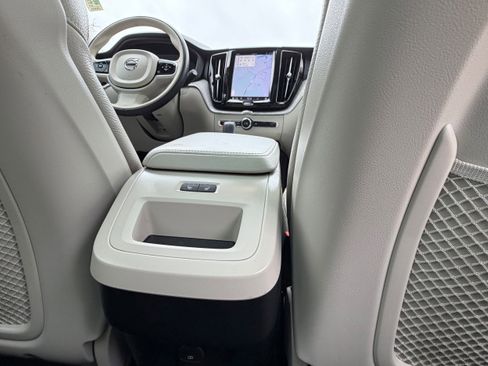 Certified 2023 Volvo XC60 B5 Plus w/ Climate Package image 14
