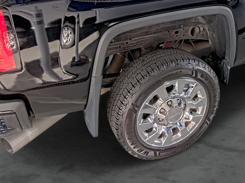 Used 2016 GMC Sierra 2500 Denali w/ Duramax Plus Package image 13