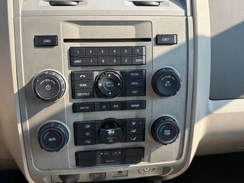 Used 2011 Ford Escape 4WD Hybrid image 24