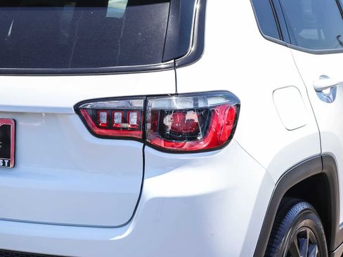 New 2026 Jeep Compass Latitude AWD/4WD image 7