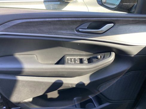 New 2026 Jeep Grand Cherokee Altitude image 16