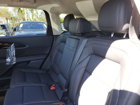 New 2026 Lincoln Nautilus Premier AWD/4WD image 11