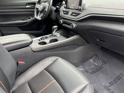 Certified 2022 Nissan Altima 2.5 SR image 17